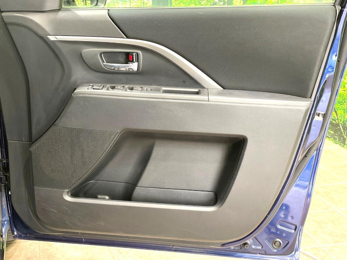 2013 Mazda Premacy DBA-CWEFW (UW-6a17b198799c5)[6]