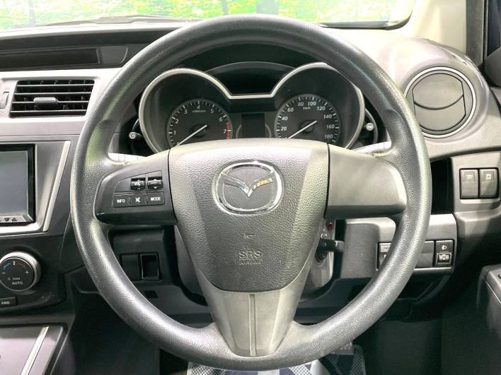 2013 Mazda Premacy DBA-CWEFW (UW-6a17b198799c5)[5]