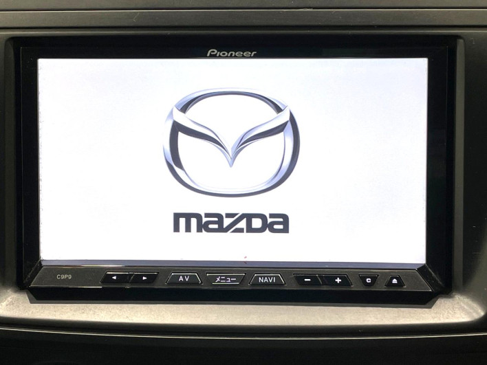 2013 Mazda Premacy DBA-CWEFW (UW-6a17b198799c5)[17]