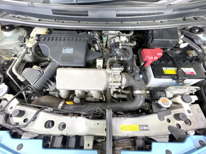 2012 Nissan Note DBA-E12 (UW-6a17b1a4a0dc5)[5]