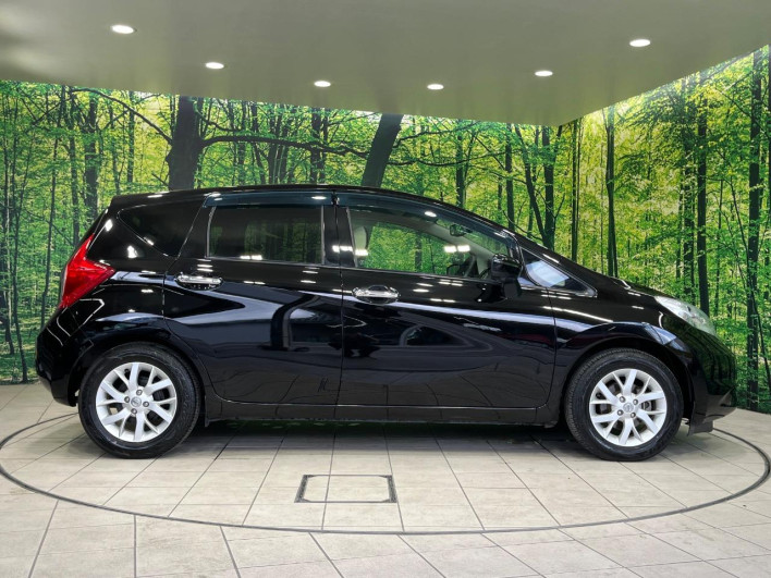 2016 Nissan Note DBA-E12 (UW-6a17b1a63bd5e)[25]