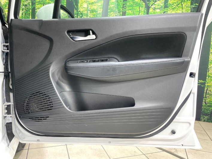 2021 Nissan Note 6AA-E13 (UW-6a17b1a7a55ca)[28]