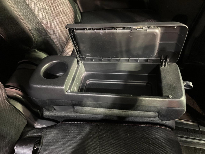 2012 Nissan Serena DBA-FC26 (UW-6a17b1ac9f0ee)[29]