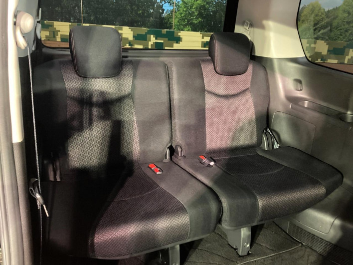 2012 Nissan Serena DBA-FC26 (UW-6a17b1ac9f0ee)[27]