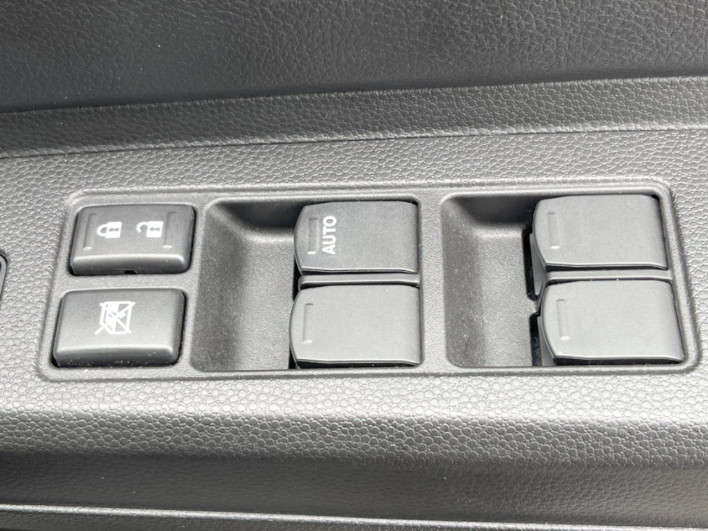 2017 Suzuki Ignis DAA-FF21S (UW-6a17b1b353113)[25]