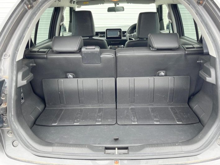 2017 Suzuki Ignis DAA-FF21S (UW-6a17b1b353113)[20]
