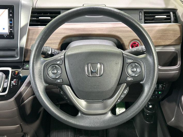 2021 Honda Freed hybrid 6AA-GB7 (UW-6a17b1b8de376)[28]
