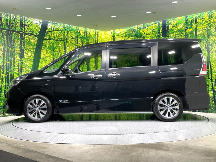 2017 Nissan Serena DAA-GFC27 (UW-6a17b1bf04d0a)[6]