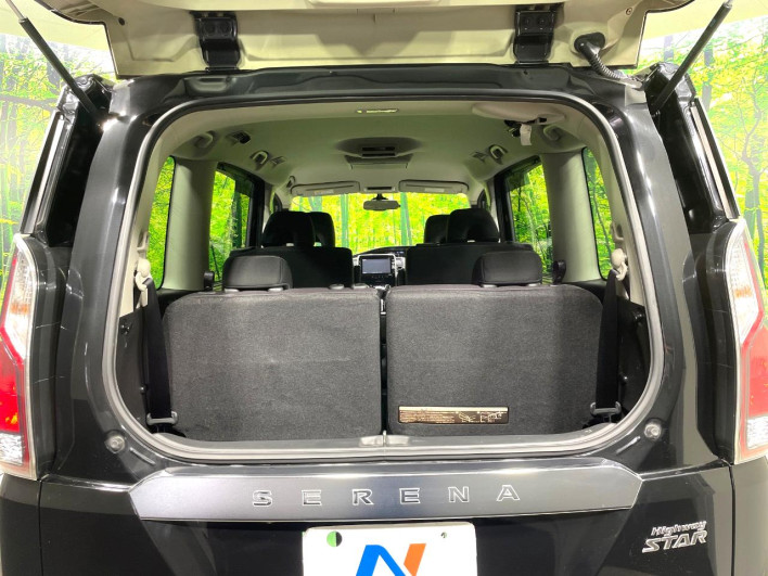 2017 Nissan Serena DAA-GFC27 (UW-6a17b1bf04d0a)[13]