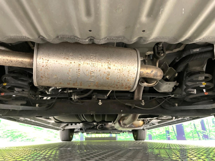 2017 Nissan Serena DAA-GFC27 (UW-6a17b1bf04d0a)[9]