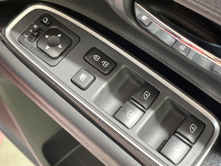 2019 Mitsubishi OUTLANDER PHEV 5LA-GG3W (UW-6a17b1c72f053)[17]