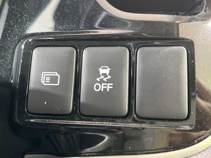 2019 Mitsubishi OUTLANDER PHEV 5LA-GG3W (UW-6a17b1c72f053)[19]