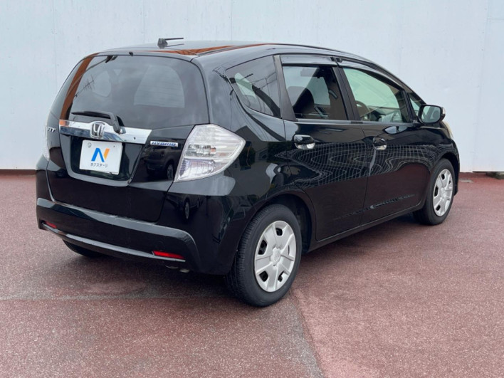2012 Honda Fit Hybrid DAA-GP1 (UW-6a17b1c9e1584)[17]