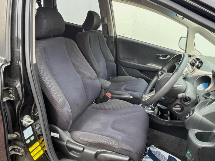 2012 Honda Fit Hybrid DAA-GP1 (UW-6a17b1c9e1584)[15]