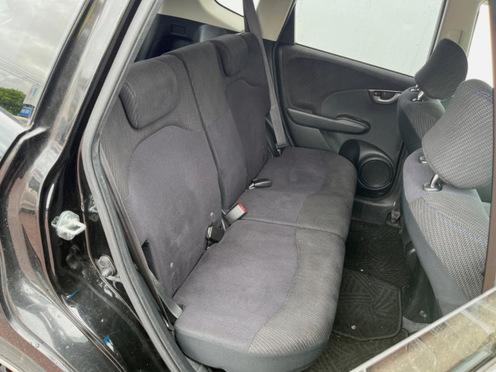 2012 Honda Fit Hybrid DAA-GP1 (UW-6a17b1c9e1584)[16]