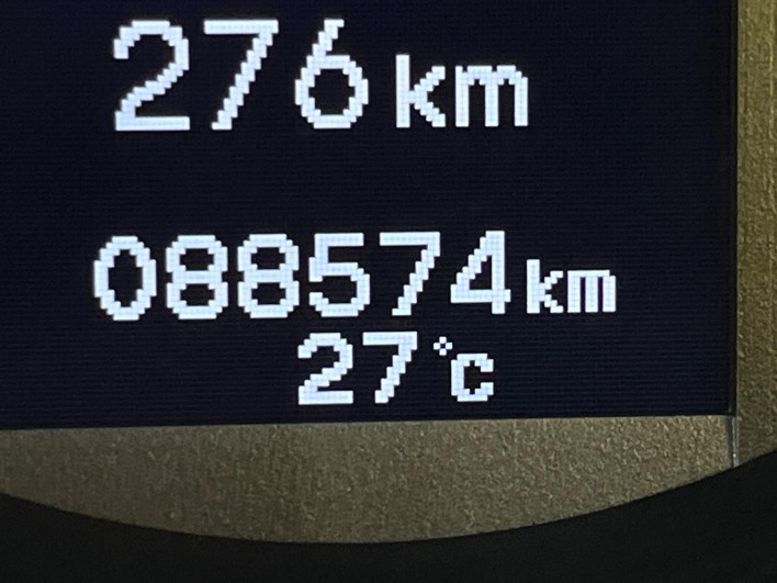 2012 Honda Fit Hybrid DAA-GP1 (UW-6a17b1c9e4c1d)[2]