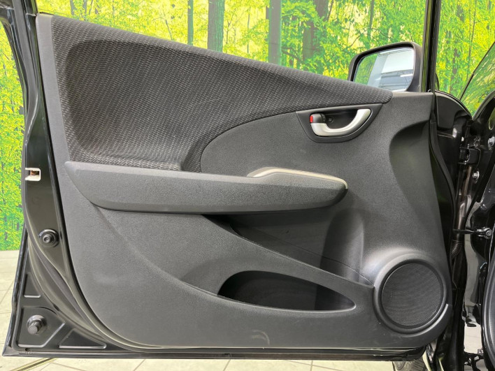 2012 Honda Fit Hybrid DAA-GP1 (UW-6a17b1c9e4c1d)[26]