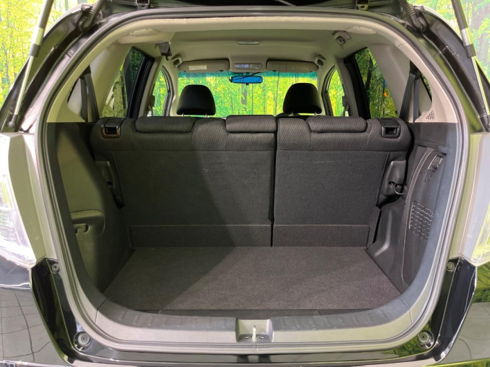 2012 Honda Fit Hybrid DAA-GP1 (UW-6a17b1c9e4c1d)[29]