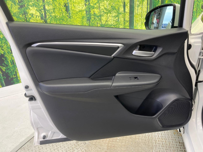 2013 Honda Fit Hybrid DAA-GP5 (UW-6a17b1caaa122)[27]