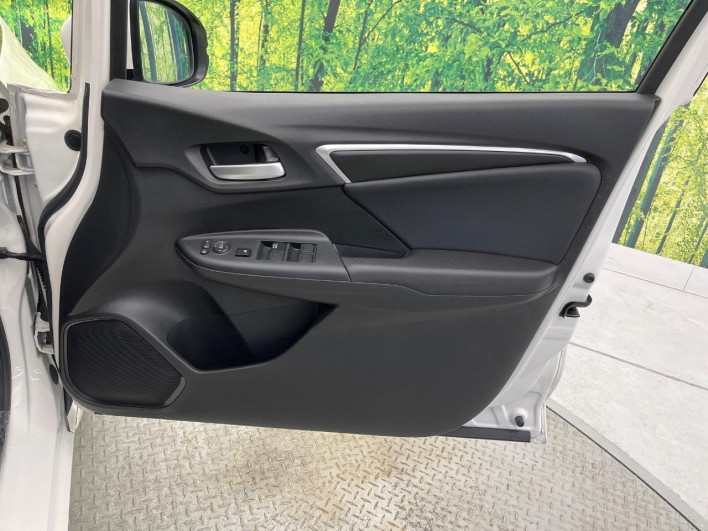 2013 Honda Fit Hybrid DAA-GP5 (UW-6a17b1caaa122)[29]