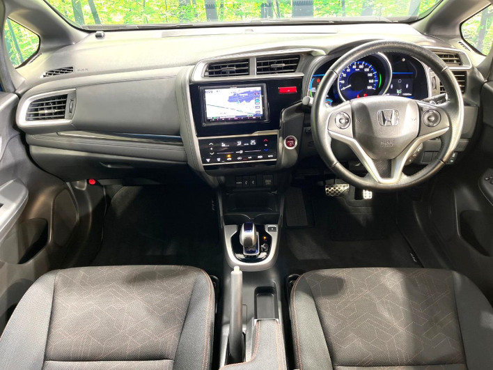 2014 Honda Fit Hybrid DAA-GP5 (UW-6a17b1cab6e5b)[26]