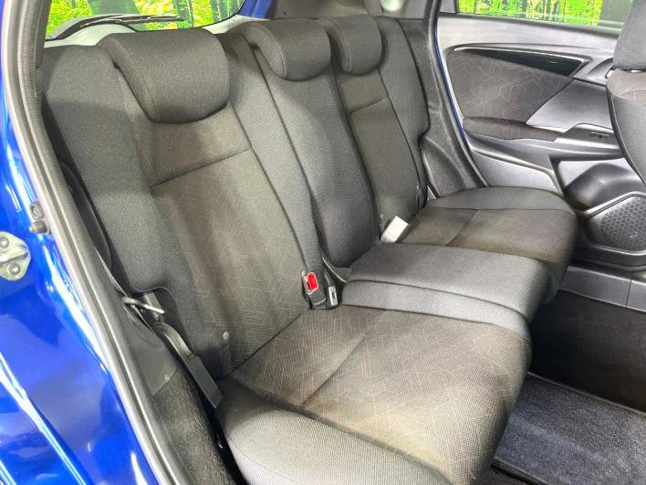 2014 Honda Fit Hybrid DAA-GP5 (UW-6a17b1cab6e5b)[25]