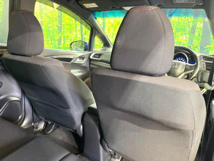 2014 Honda Fit Hybrid DAA-GP5 (UW-6a17b1cab6e5b)[24]
