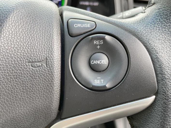 2014 Honda Fit Hybrid DAA-GP5 (UW-6a17b1cbe1dcd)[25]