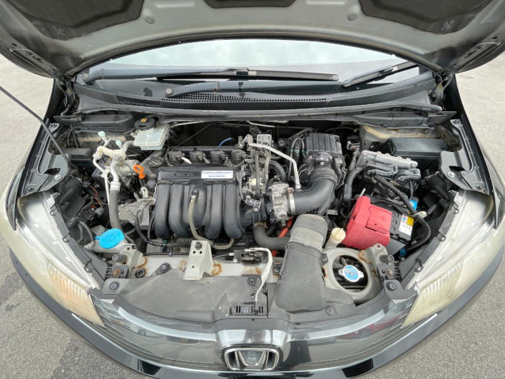 2014 Honda Fit Hybrid DAA-GP5 (UW-6a17b1cbe1dcd)[7]