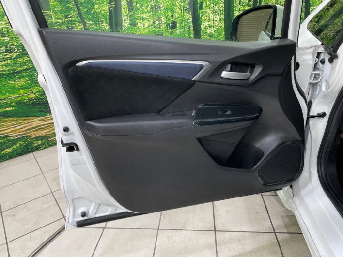2016 Honda SHUTTLE DAA-GP7 (UW-6a17b1d011926)[23]