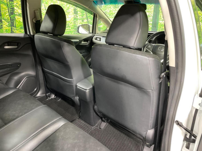 2016 Honda SHUTTLE DAA-GP7 (UW-6a17b1d011926)[26]
