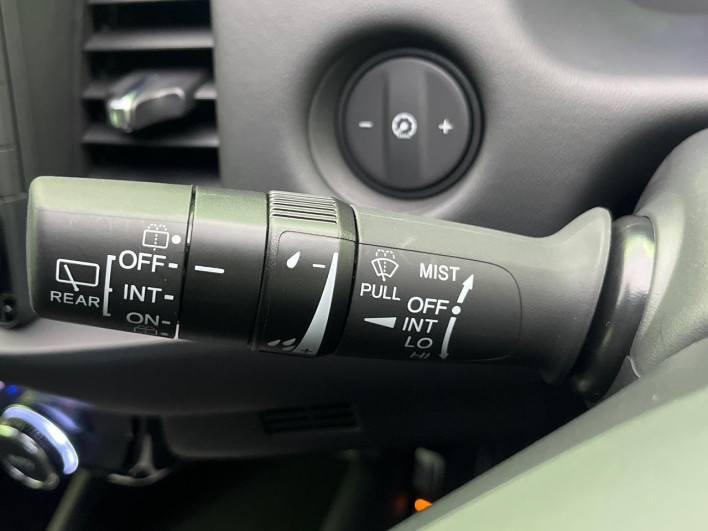2020 Honda Fit 6AA-GR3 (UW-6a17b1d10b8cd)[24]