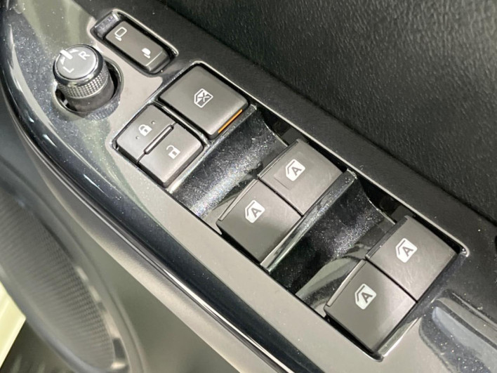 2023 Toyota Hilux 3DF-GUN125 (UW-6a17b1d8679d7)[17]