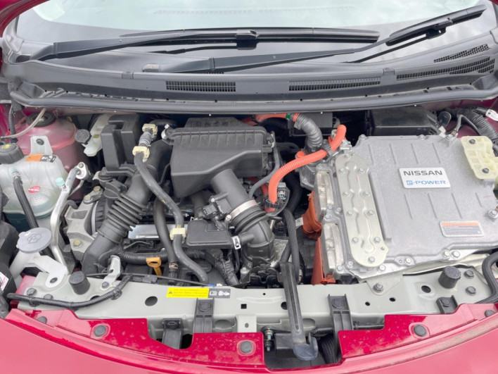 2017 Nissan Note DAA-HE12 (UW-6a17b1e16062c)[5]