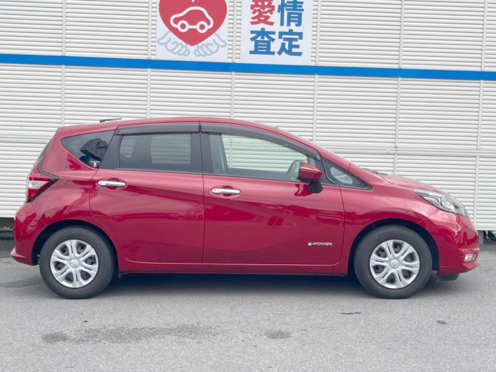 2017 Nissan Note DAA-HE12 (UW-6a17b1e16062c)[14]