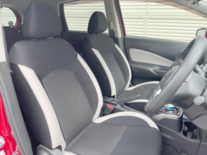2017 Nissan Note DAA-HE12 (UW-6a17b1e16062c)[16]