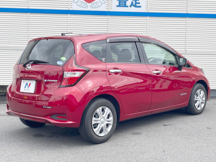 2017 Nissan Note DAA-HE12 (UW-6a17b1e16062c)[17]