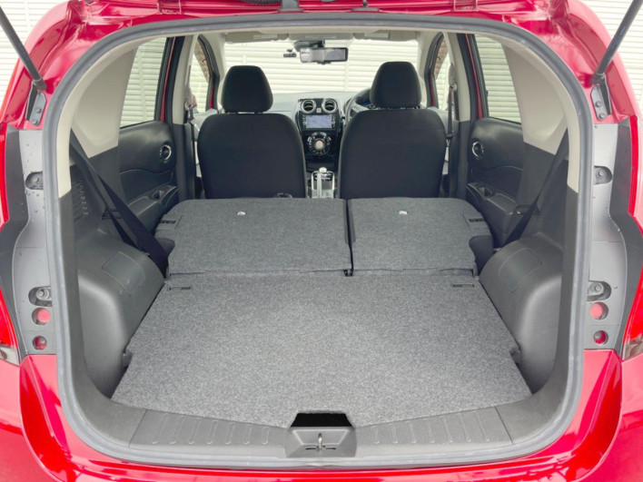 2017 Nissan Note DAA-HE12 (UW-6a17b1e16062c)[20]