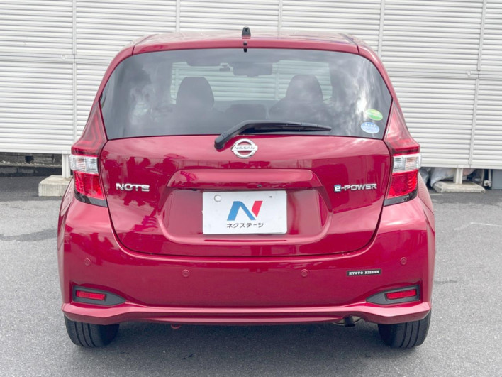 2017 Nissan Note DAA-HE12 (UW-6a17b1e16062c)[18]