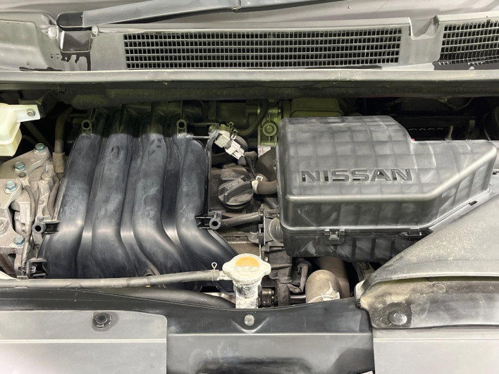 2016 Nissan Serena DAA-HFC26 (UW-6a17b1e743cbd)[4]