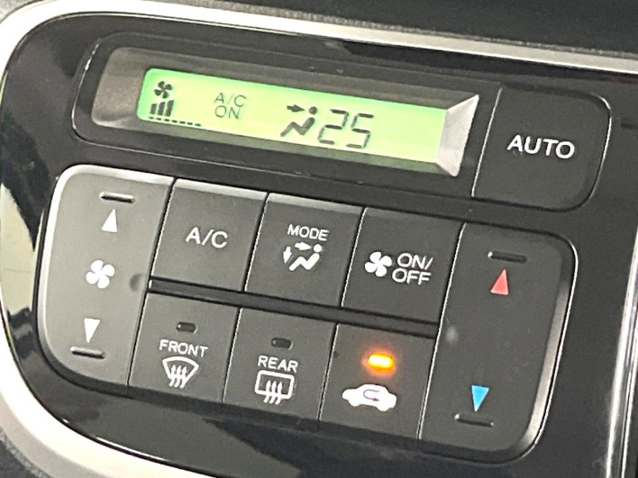 2013 Honda N-BOX DBA-JF1 (UW-6a17b1f9ab77c)[28]
