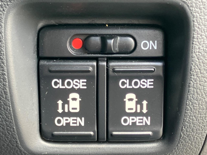 2013 Honda N-BOX CUSTOM DBA-JF1 (UW-6a17b1fa3abdc)[13]