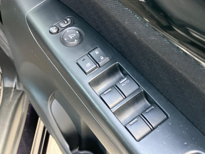 2013 Honda N-BOX CUSTOM DBA-JF1 (UW-6a17b1fa3abdc)[11]