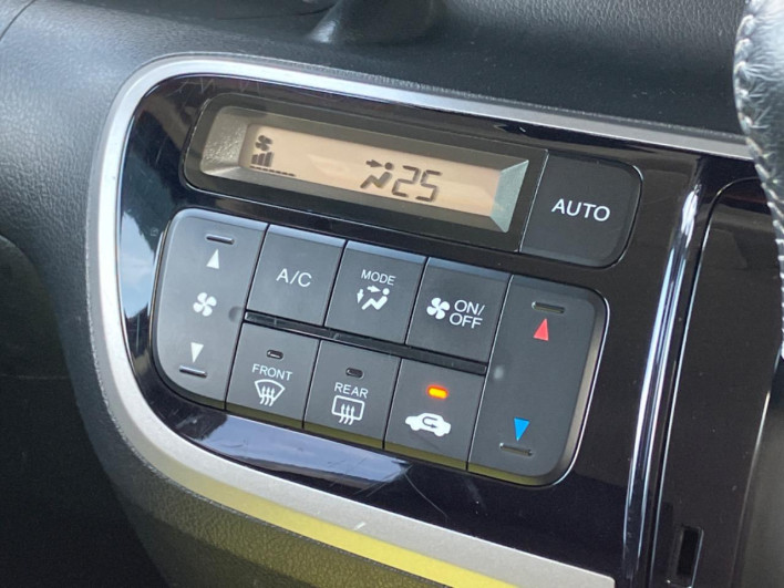 2013 Honda N-BOX CUSTOM DBA-JF1 (UW-6a17b1fa3abdc)[20]