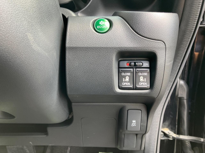 2013 Honda N-BOX CUSTOM DBA-JF1 (UW-6a17b1fa3abdc)[15]