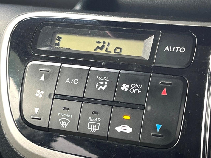 2013 Honda N-BOX CUSTOM DBA-JF1 (UW-6a17b1fb9861b)[18]