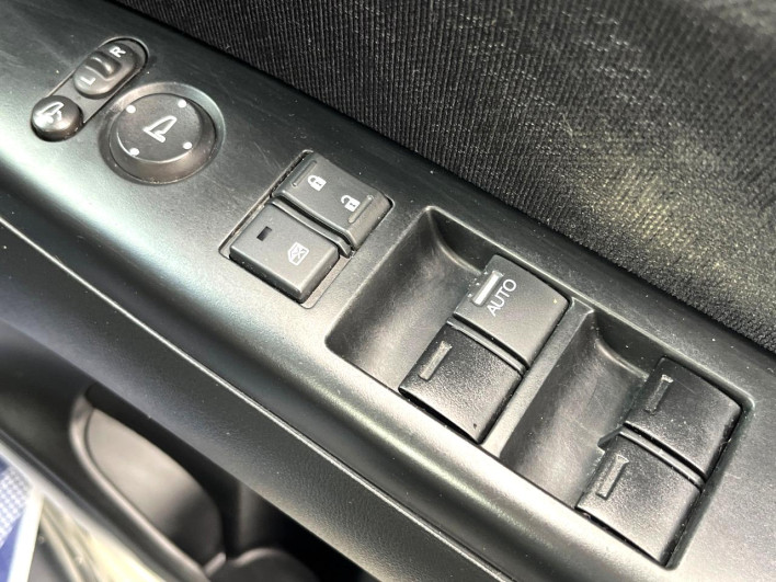 2013 Honda N-BOX CUSTOM DBA-JF1 (UW-6a17b1fb9861b)[9]
