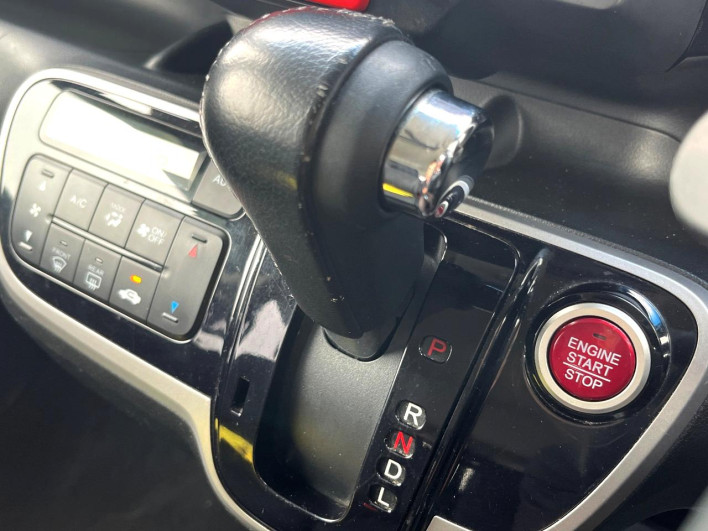 2013 Honda N-BOX CUSTOM DBA-JF1 (UW-6a17b1fb9861b)[19]
