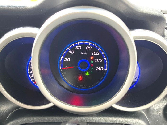 2013 Honda N-BOX CUSTOM DBA-JF1 (UW-6a17b1fb9861b)[17]
