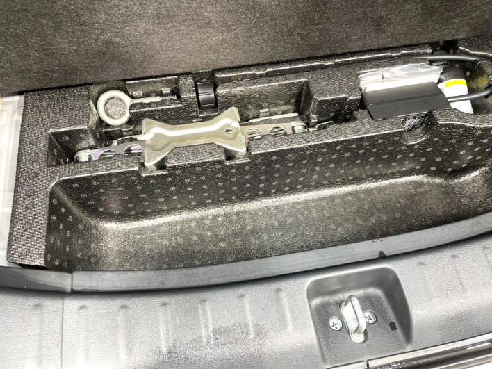 2014 Honda N-BOX DBA-JF1 (UW-6a17b1fc3a7f2)[16]